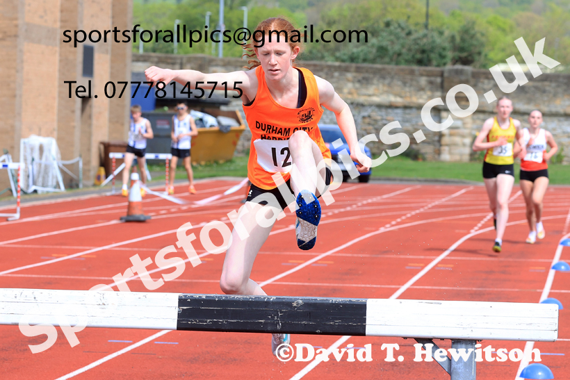 Steeplechase, 2026 Elswick Harriers Event, Wentworth, Hexham. Photo: David T. Hewitson/Sports for All Pics